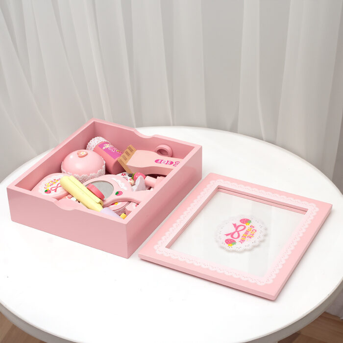 Cucinino Cute Strawberry Make Up Play Set - Image 3