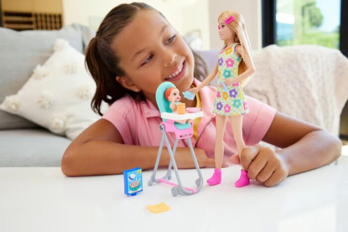 Barbie Skipper Babysitters Inc & Playset, Includes Doll, Baby, And Mealtime Accessories, 10 Piece Set - Image 5