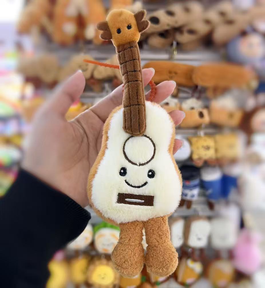 bb360970666653233b58e86b2ea93fe6 Plush - Guitar - Image 1